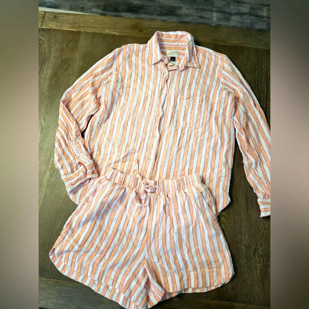 Universal Thread Pajama Set - Picture 1 of 6